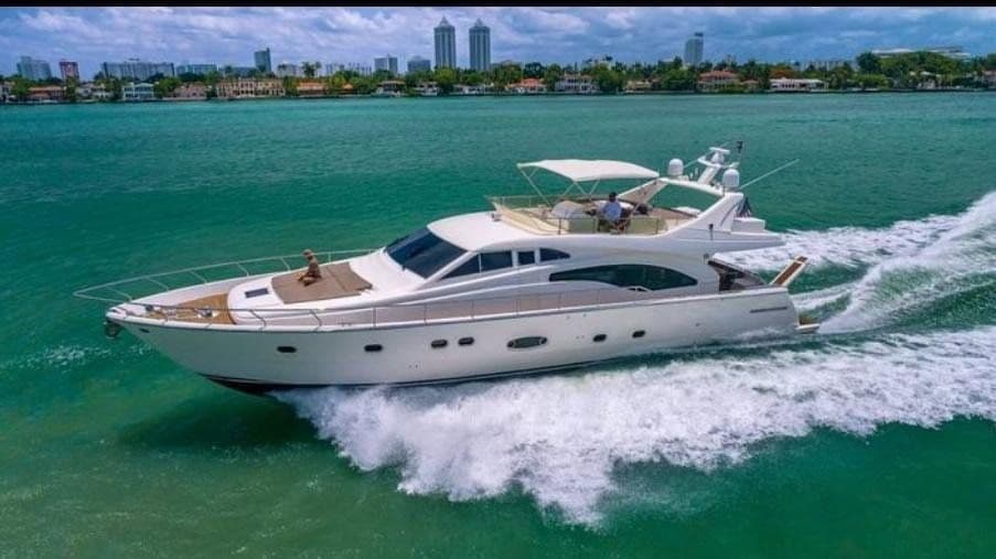 Ferretti 75 photo 3